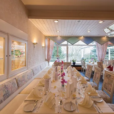 Am Rosenberg 3* Hofheim am Taunus