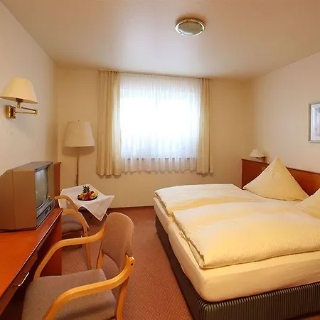 Am Rosenberg 3* Hofheim am Taunus