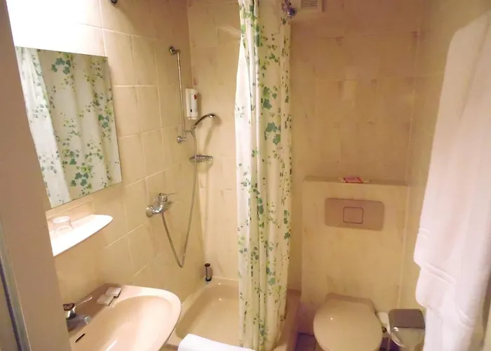 Am Rosenberg Hotell 3*