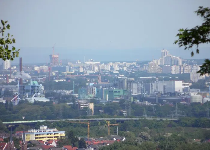 Am Rosenberg 3* Hofheim am Taunus