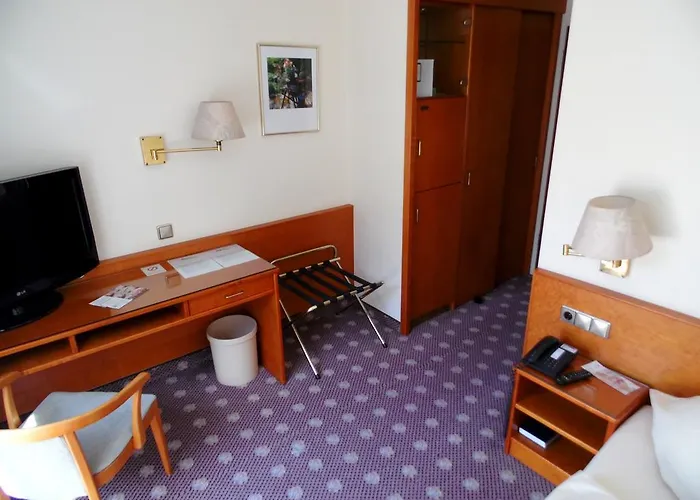 Am Rosenberg 3* Hofheim am Taunus