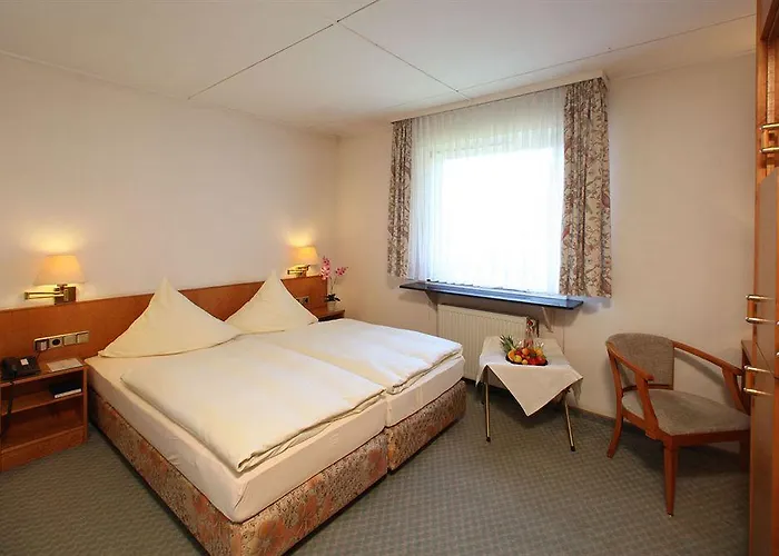 Am Rosenberg 3* Hofheim am Taunus