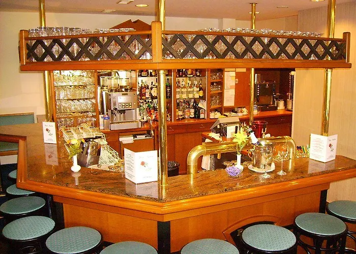 Am Rosenberg 3* Hofheim am Taunus